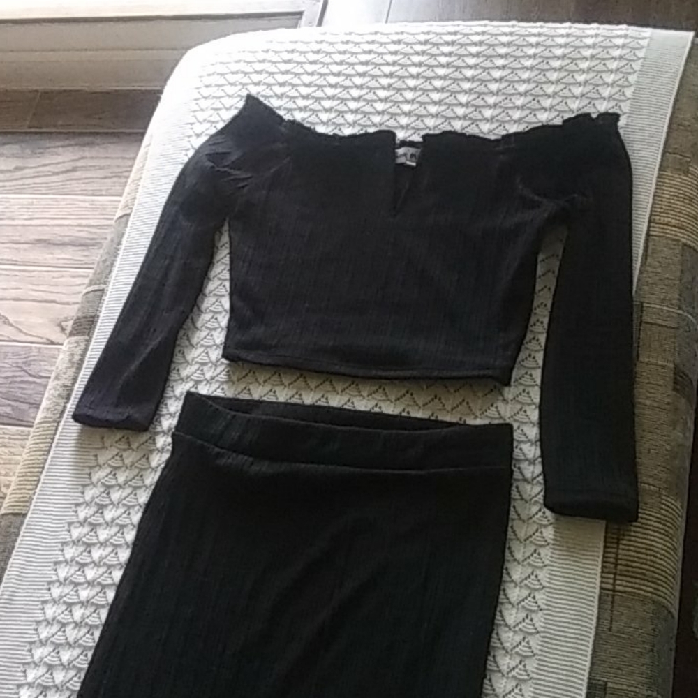 Black 2 Piece off the shoulder top with a skirt